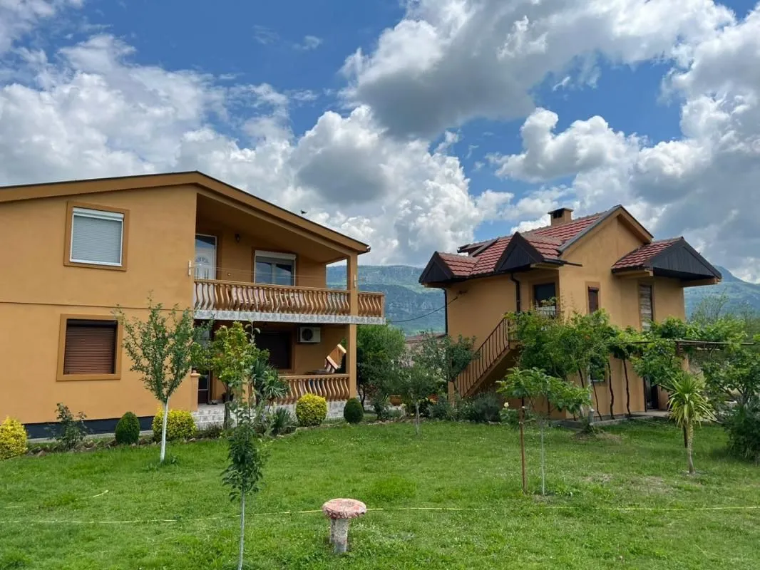 Prodaja, četvorosoban stan, 290m², Danilovgrad, Crna Gora