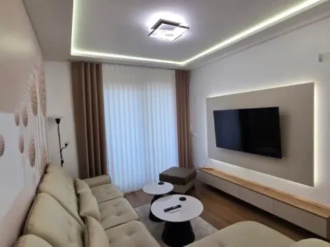 Izdavanje, jednosoban stan, 50m², Centar, Bar - image 3