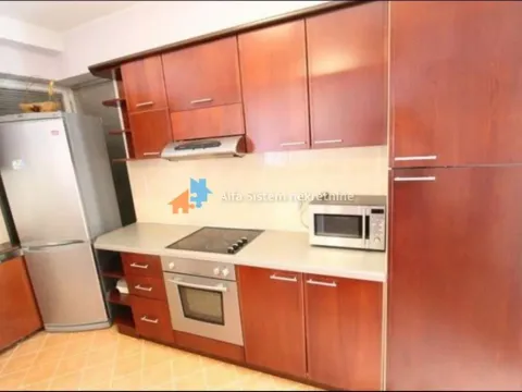 Izdavanje, trosoban stan, 130m², Savski Venac, Beograd - image 18