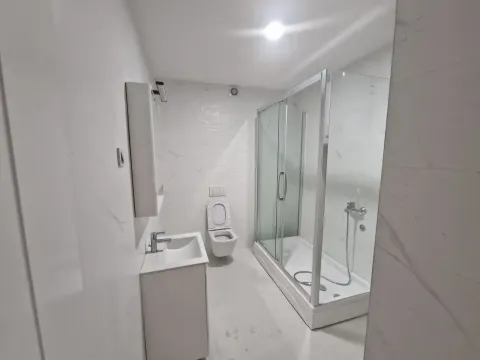 Prodaja, stan, 52m², Tivat, Crna Gora - image 2