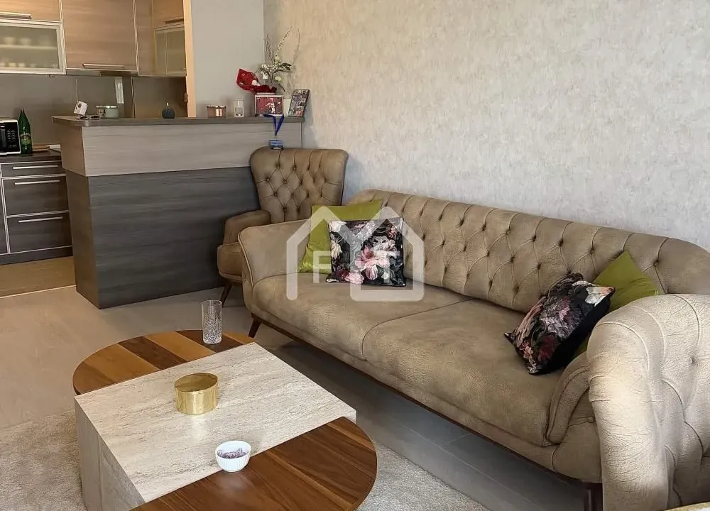 Izdavanje, četvorosoban stan, 83m², Vojvode Vlahovica, Beograd