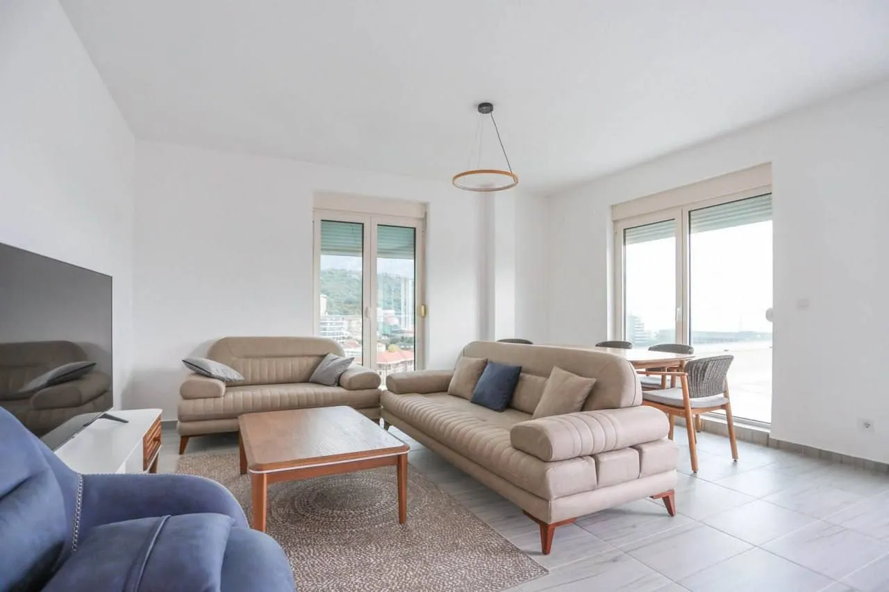 Stan-na-dan, jednosoban stan, 155m², Bečići, Budva