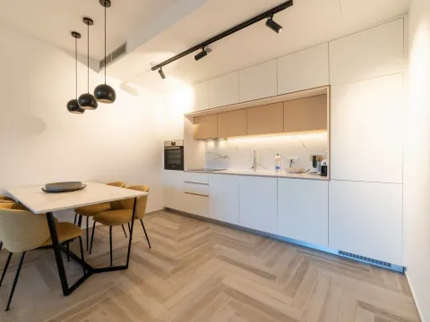 Prodaja, trosoban stan, 79m², Kotor, Crna Gora - image 6