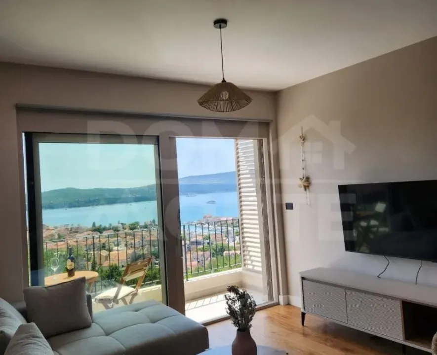 Rent, one bedroom apartment, 40m², Tivat, Crna Gora