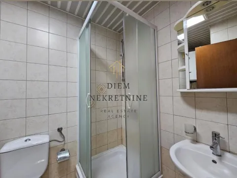 Prodaja, stan, 33m², Centar, Bar - image 9