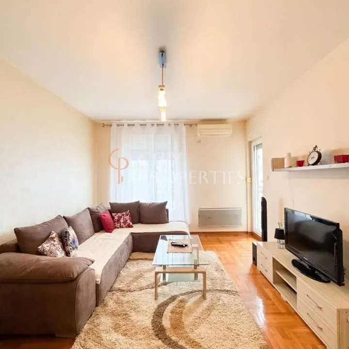 Izdavanje, stan, 45m², Pobrežje, Podgorica