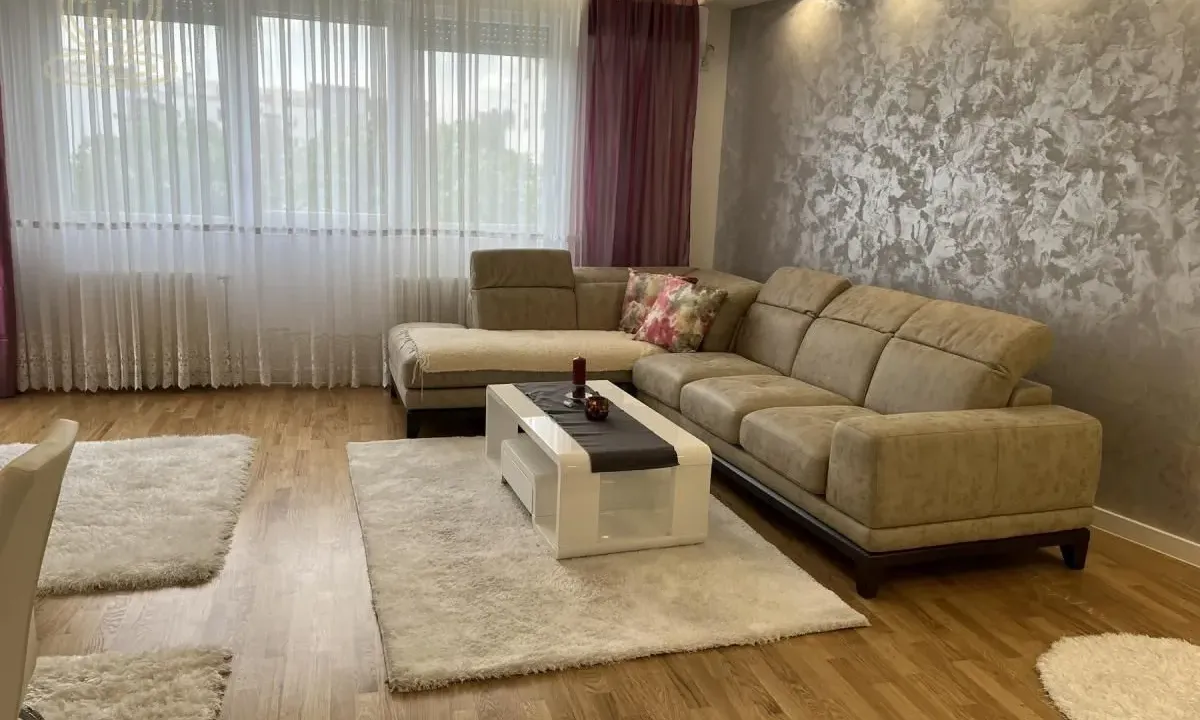 Prodaja, četvorosoban stan, 101m², Salajka, Novi Sad Sve Podlokacije