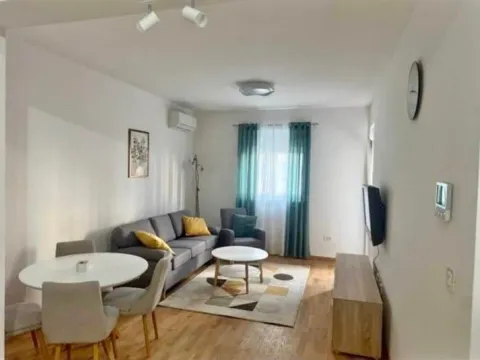 Izdavanje, jednosoban stan, 43m², Stari Aerodrom, Podgorica - image 1