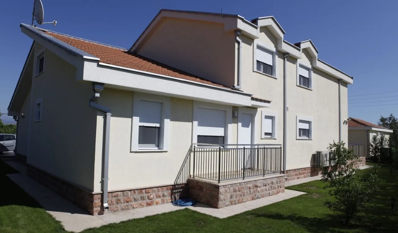 Rent, house, 250m², Donji Kokoti, Podgorica