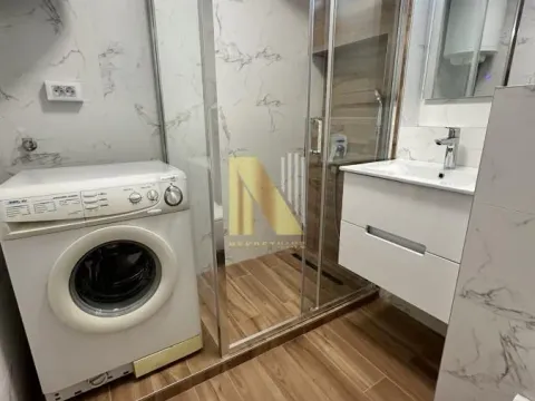 Izdavanje, trosoban stan, 105m², Centar, Novi Sad - image 12