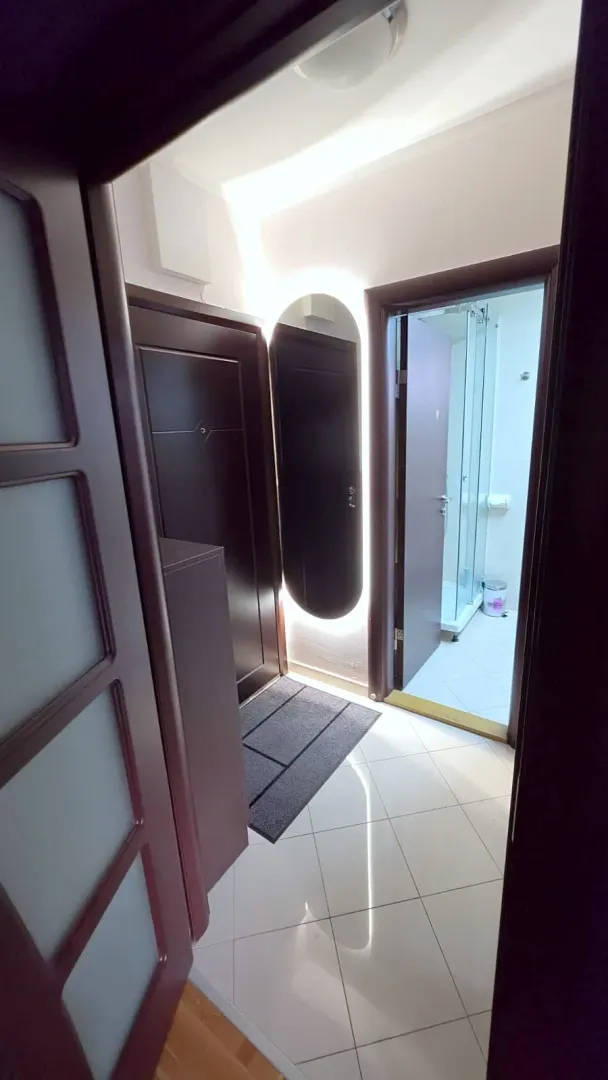 Izdavanje, jednosoban stan, 48m², Podkošljun, Budva