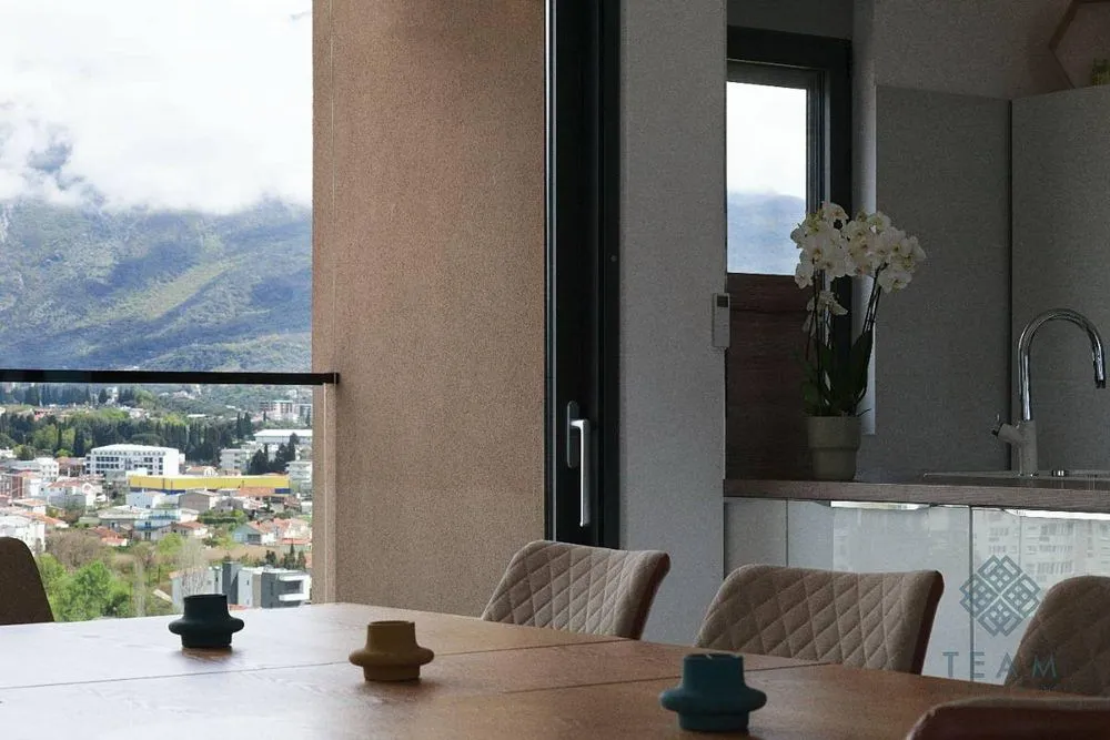 Prodaja, dvosoban stan, 136m², Centar, Bar