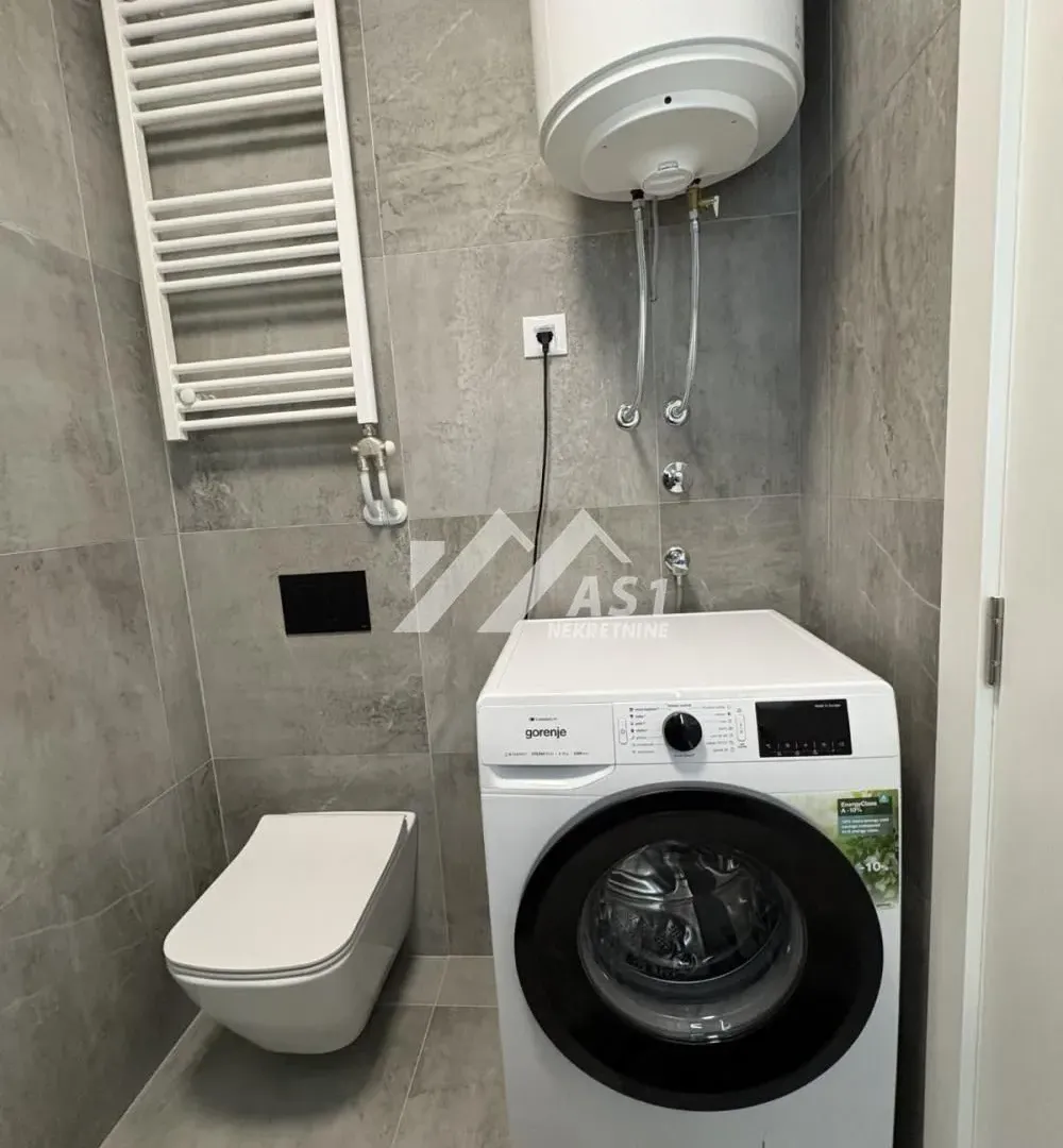 Izdavanje, jednosoban stan, 43m², Grbavica, Novi Sad Sve Podlokacije