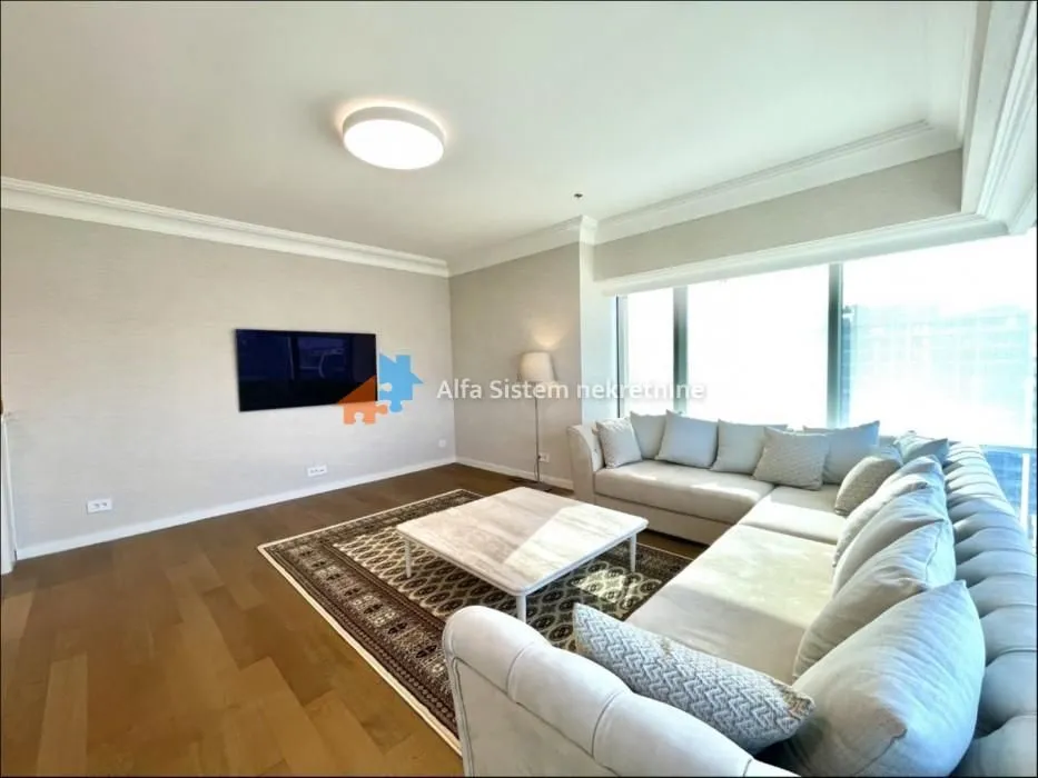 Izdavanje, četvorosoban stan, 123m², Novi Beograd Blok 65, Novi Beograd Sve Podlokacije