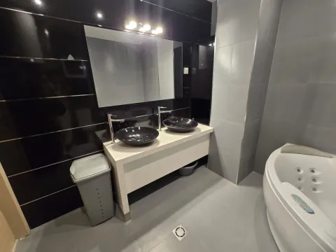 Sale, three bedroom apartment, 120m², Gorica C, Podgorica - image 13