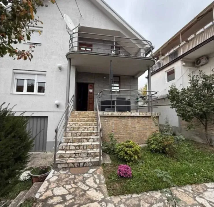 Prodaja, kuća, 159m², Resnik, Beograd