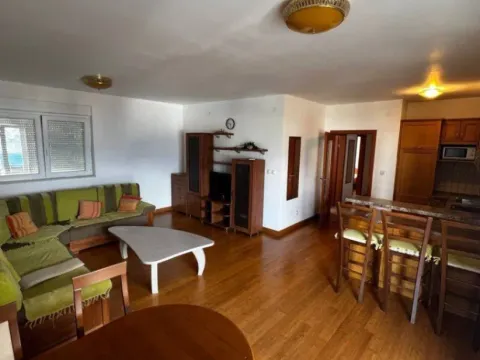 Izdavanje, dvosoban stan, 78m², Dobrota, Kotor - image 5