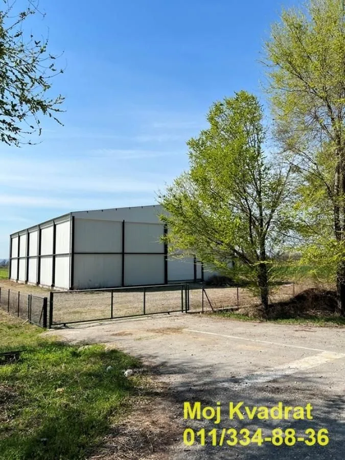 Rent, office space, 667m², Omoljica, Pančevo