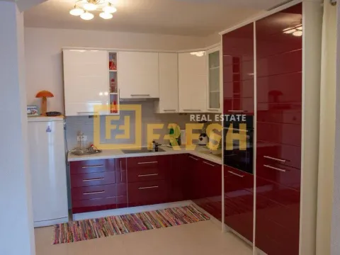 Prodaja, kuća, 375m², Ulcinj, Crna Gora - image 8