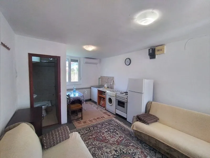 Izdavanje, garsonjera, 25m², Palilula Sve Podlokacije, Beograd