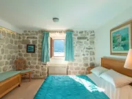 Sale, house, 232m², Dobrota, Kotor - image 12