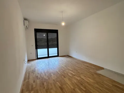 Prodaja, jednosoban stan, 47m², Velika Plaža, Ulcinj - image 2