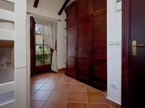 Prodaja, kuća, 235m², Kostanjica, Kotor - image 33