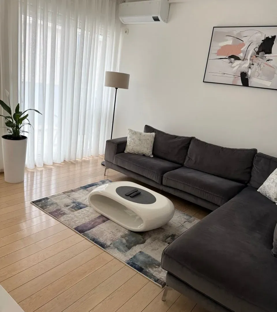 Prodaja, četvorosoban stan, 72m², Podgorica, Crna Gora