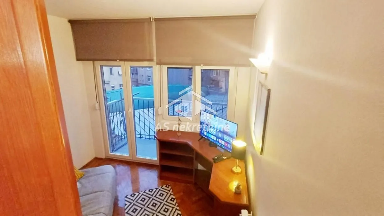 Rent, one bedroom apartment, 30m², Stari Grad, Beograd