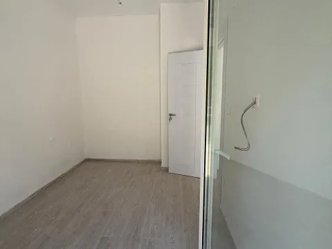 Sale, one bedroom apartment, 47m², Bečići, Budva - image 6