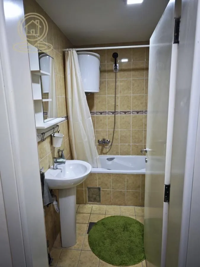 Izdavanje, dvosoban stan, 43m², Grbavica, Novi Sad Sve Podlokacije
