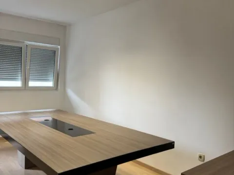 Rent, office space, 75m², City Kvart, Podgorica - image 9