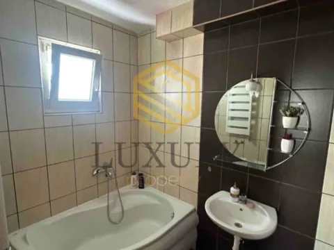 Izdavanje, trosoban stan, 147m², Donja Gorica, Podgorica - image 8