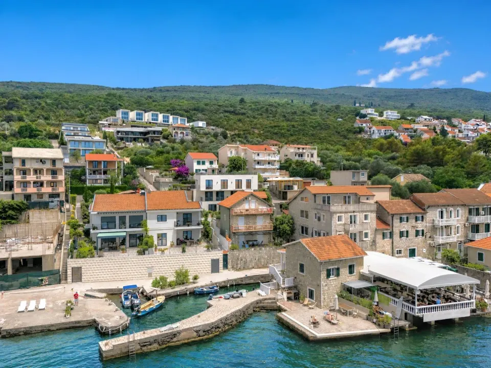 Prodaja, kuća, 180m², Krašići, Tivat