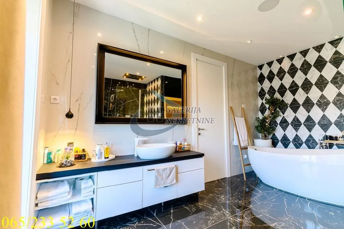 Sale, two bedroom apartment, 131m², Savski Venac, Beograd