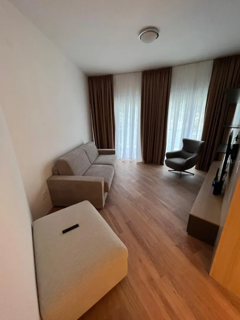 Prodaja, dvosoban stan, 79m², Rafailovići, Budva