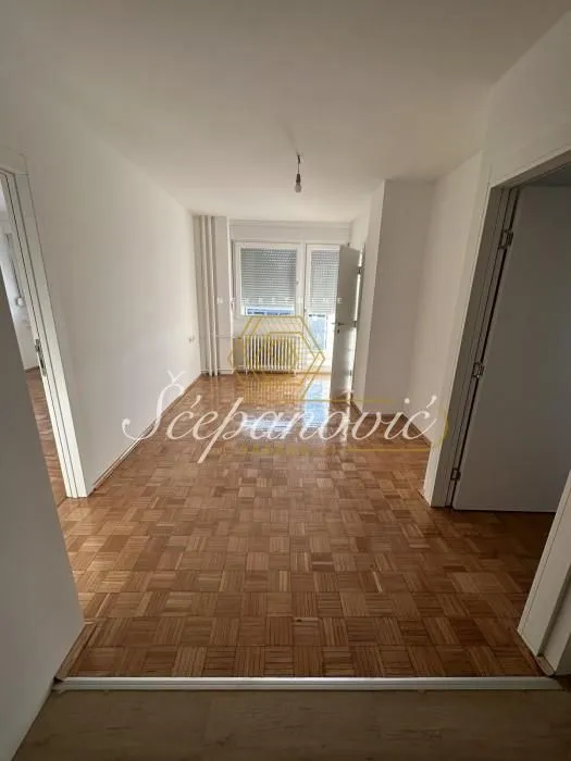 Prodaja, dvosoban stan, 59m², Bulevar Oslobodjenja, Novi Sad Sve Podlokacije