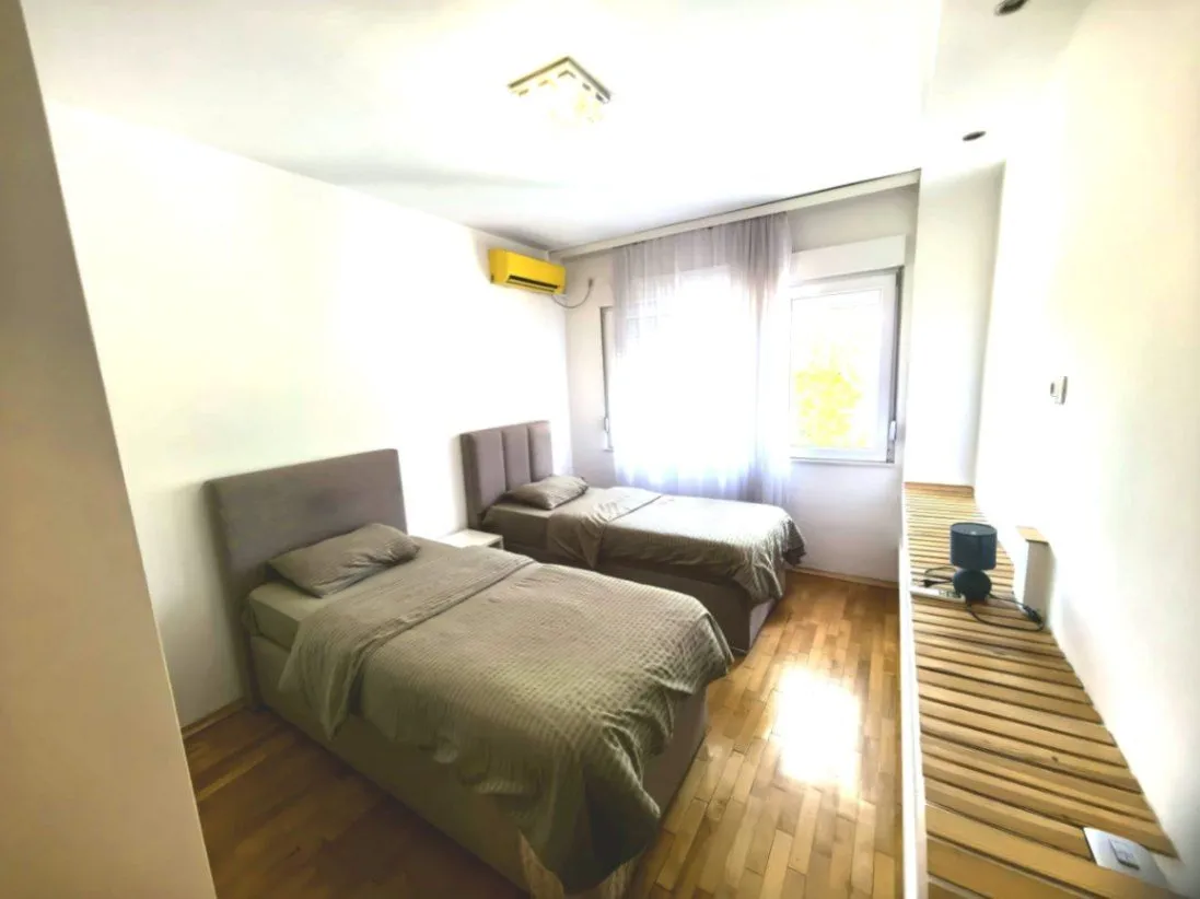 Izdavanje, trosoban stan, 73m², Preko Morače, Podgorica