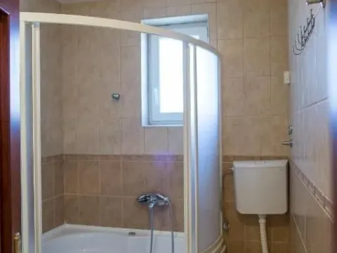 Prodaja, kuća, 670m², Prčanj, Kotor - image 17