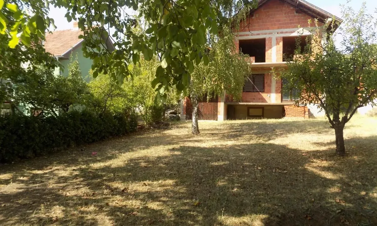 Prodaja, kuća, 228m², Karadjordjevo brdo, Paraćin