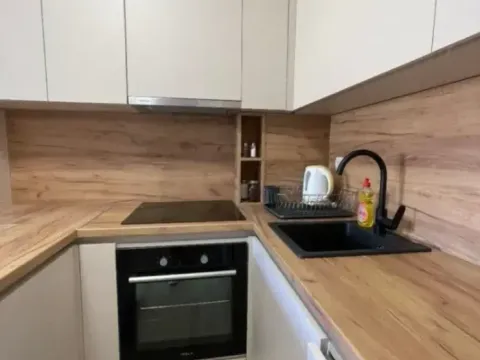 Izdavanje, garsonjera, 25m², Centar, Tivat - image 11