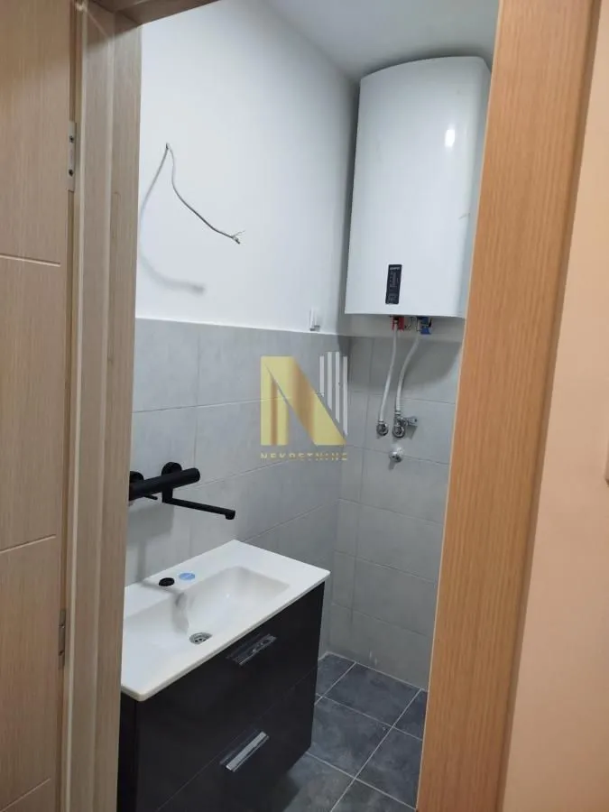 Prodaja, dvosoban stan, 59m², Železnička Stanica, Novi Sad Sve Podlokacije