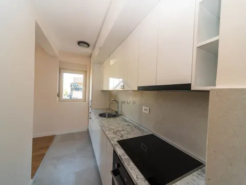 Izdavanje, dvosoban stan, 70m², Central Point, Podgorica - image 4