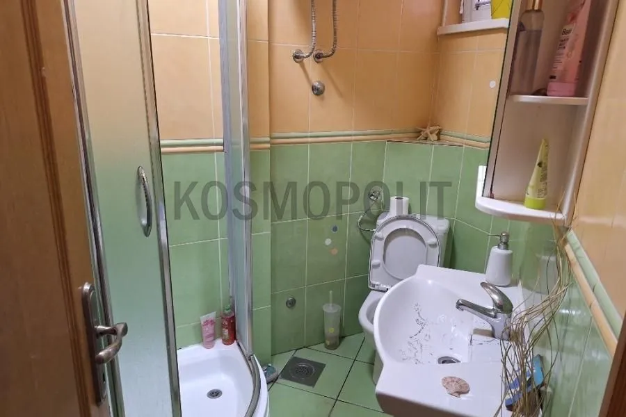 Sale, house, 180m², Jajinci, Voždovac Sve Podlokacije
