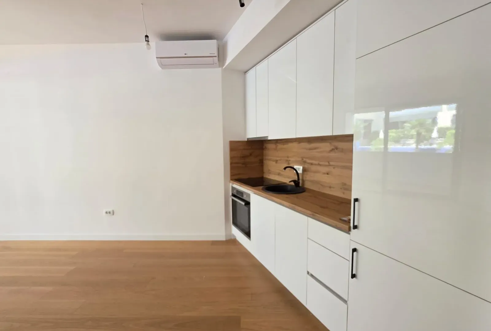 Prodaja, jednosoban stan, 52m², Bečići, Budva