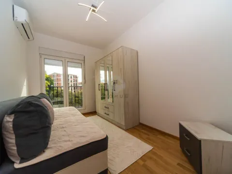 Rent, two bedroom apartment, 70m², Stara Varoš, Podgorica - image 7