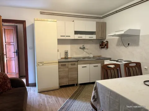 Rent, one bedroom apartment, 45m², Zvezdara Sve Podlokacije, Beograd - image 4