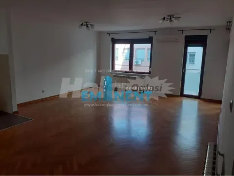 Stan in Vračar Sve Podlokacije