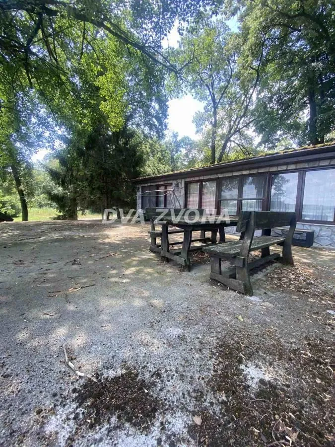 Prodaja, kuća, 270m², Čortanovci, Inđija