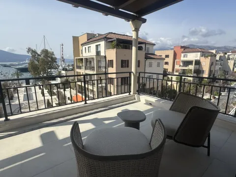 Prodaja, trosoban stan, 247m², Porto Montenegro, Tivat - image 1